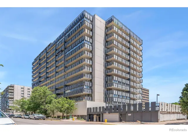 3rd image of 790 N Washington St, Denver, CO 80203