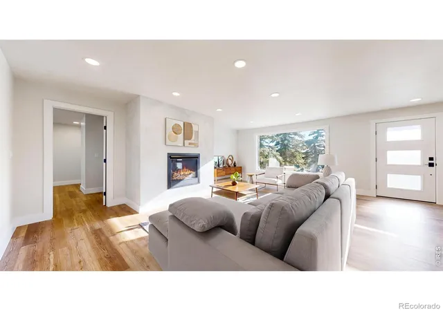 2nd image of 1013 Lexington Ln, Estes Park, CO 80517 | MLS# IR1061789