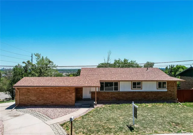 Photo 3 of Single family home for sale at 3100 S Dale Ct, Englewood, CO 80110 | MLS# 4402304 | Listing updated on 2026-08-30