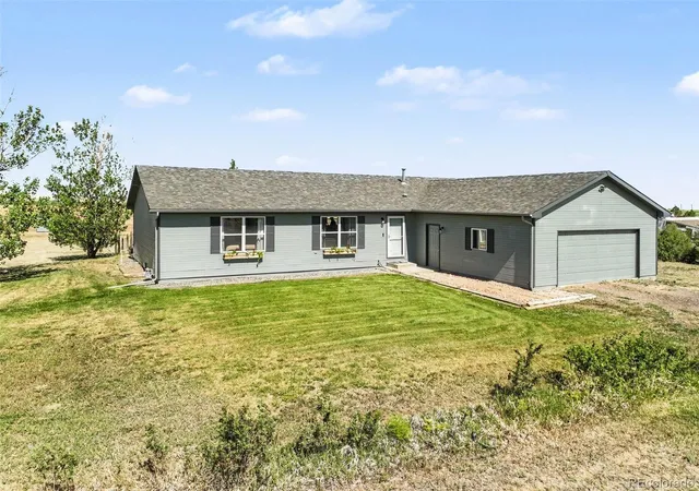 Homes for sale in Bennett, CO | 1277 S Indianfield St, Bennett, CO 80102 | MLS# 1919677