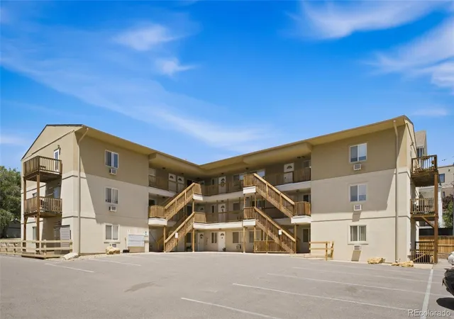 2nd image of 5402 Carr St #206, Arvada, CO 80002 | MLS# 4093863