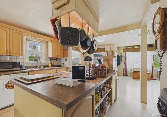 Photo 4 of Single family home for sale at 476 Tennyson St, Denver, CO 80204 | MLS# 2519231 | Listing updated on 2026-07-29