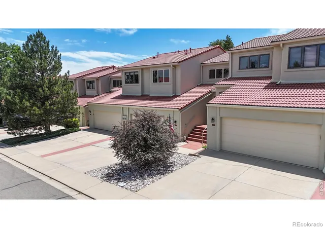 Photo 2 of Townhouse for sale at 2026 Vista Dr, Loveland, CO 80538 | MLS# IR1061826 | Listing updated on 2026-09-26