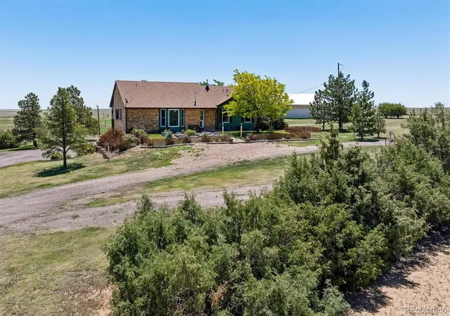 Photo 1 of Single family home for sale at 45412 Sun Country Dr, Elizabeth, CO 80107 | MLS# 7790462 | Listing updated on 2026-09-01
