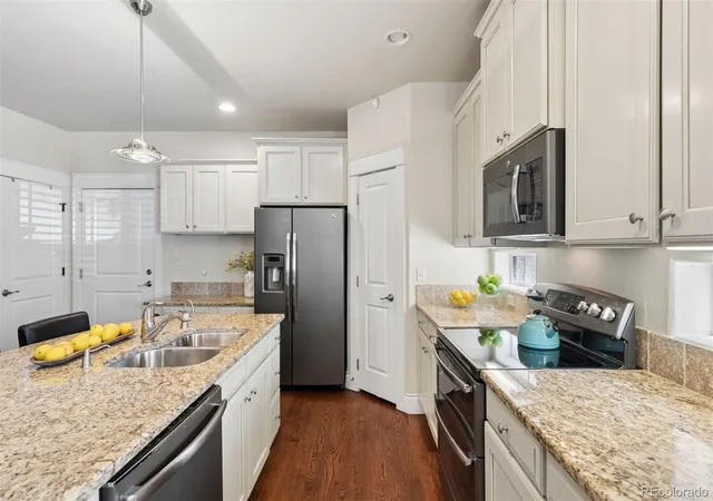 Photo 3 of Townhouse for sale at 700 Albion St, Denver, CO 80220 | MLS# 9366416 | Listing updated on 2026-08-29