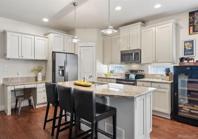 Photo 4 of Townhouse for sale at 700 Albion St, Denver, CO 80220 | MLS# 9366416 | Listing updated on 2026-08-29