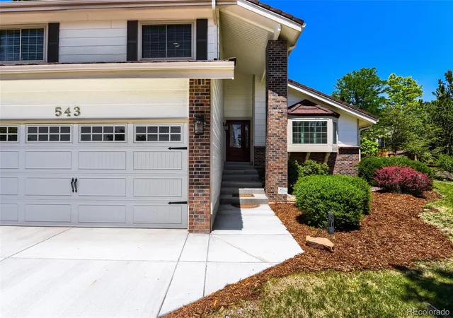 3rd image of 543 Old Stone Dr, Littleton, CO 80126 | MLS# 4761411