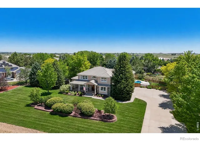 Photo 2 of Single family home for sale at 7688 Crestview Dr, Niwot, CO 80504 | MLS# IR1061856 | Listing updated on 2026-09-01