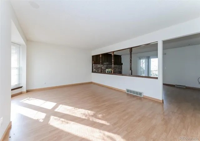 5th image of 10064 W Lake Dr, Littleton, CO 80127 | MLS# 9024537