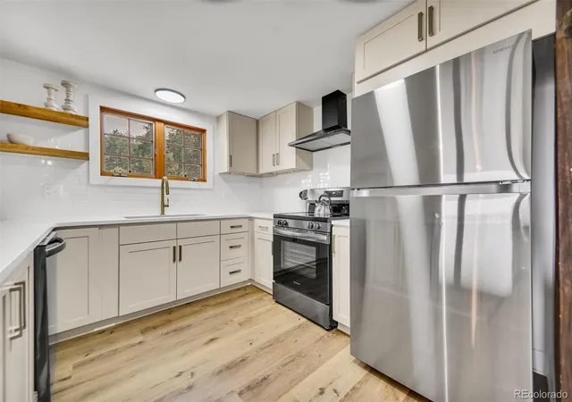Photo 3 of Single family home for sale at 819 Hyland Dr, Evergreen, CO 80439 | MLS# 4333569 | Listing updated on 2026-08-10