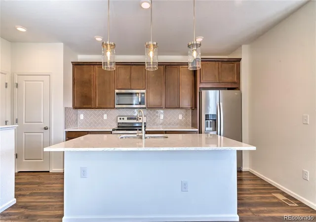 Photo 4 of Single family home for sale at 6253 N Liverpool St, Aurora, CO 80019 | MLS# 6341424 | Listing updated on 2026-08-15