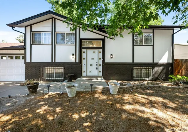 Photo 3 of Single family home for sale at 12147 E Hawaii Dr, Aurora, CO 80012 | MLS# 7173426 | Listing updated on 2026-09-24
