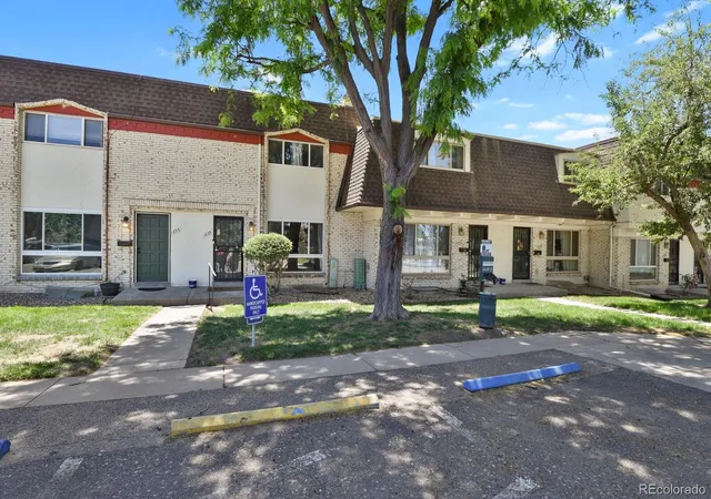 3rd image of 1235 S Monaco Street Pkwy, Denver, CO 80224 | MLS# 7934039