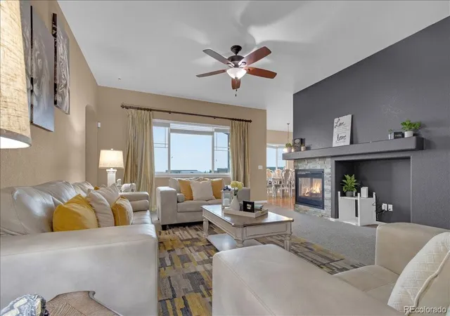 5th image of 413 N De Gaulle Ct, Aurora, CO 80018 | MLS# 6984493
