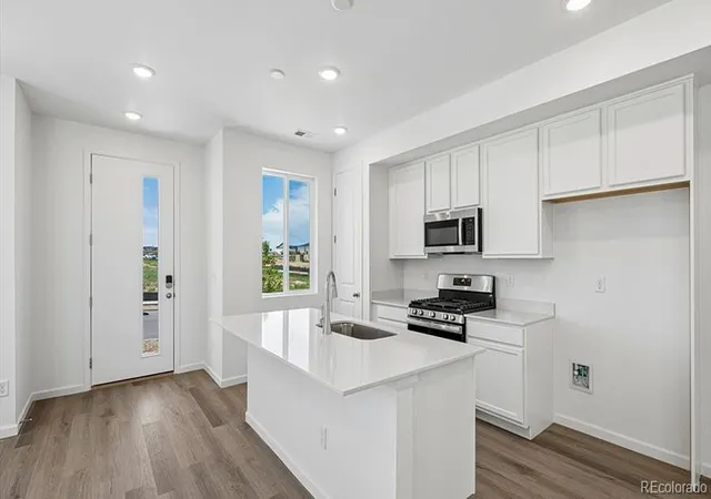 Photo 3 of Single family home for sale at 21371 E 67th Avenue, Aurora, CO 80019 | MLS# 2108687 | Listing updated on 2026-10-02