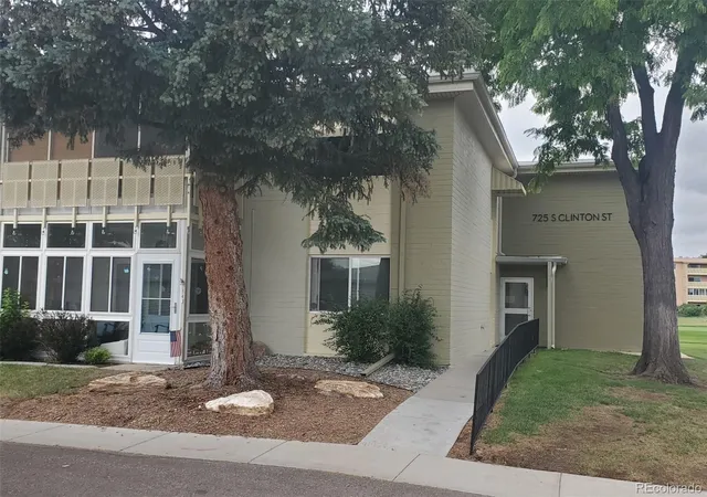 3rd image of 725 S Clinton St #11A, Denver, CO 80247 | MLS# 6950156