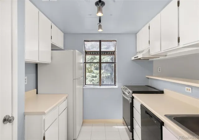 3rd image of 3083 S Ursula Cir #201, Aurora, CO 80014 | MLS# 6776431