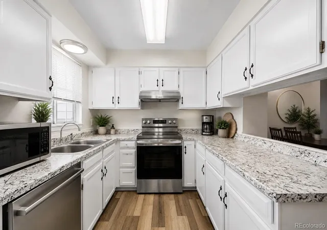 Photo 3 of Townhouse for sale at 6708 S Holland Way, Littleton, CO 80128 | MLS# 8999224 | Listing updated on 2026-09-19