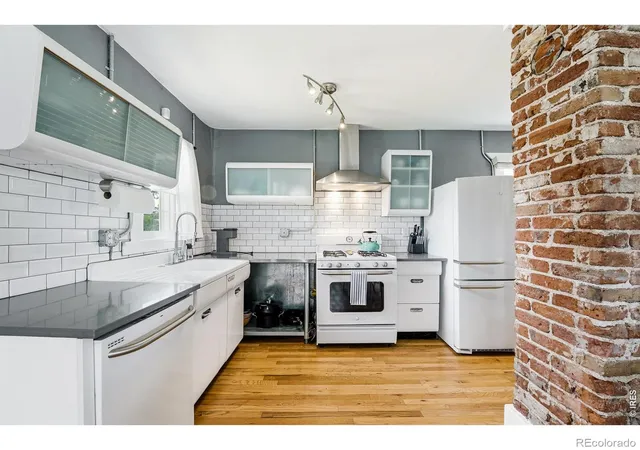 Homes for sale in Denver, CO | 1866 S Lincoln St, Denver, CO 80210 | MLS# IR1061925
