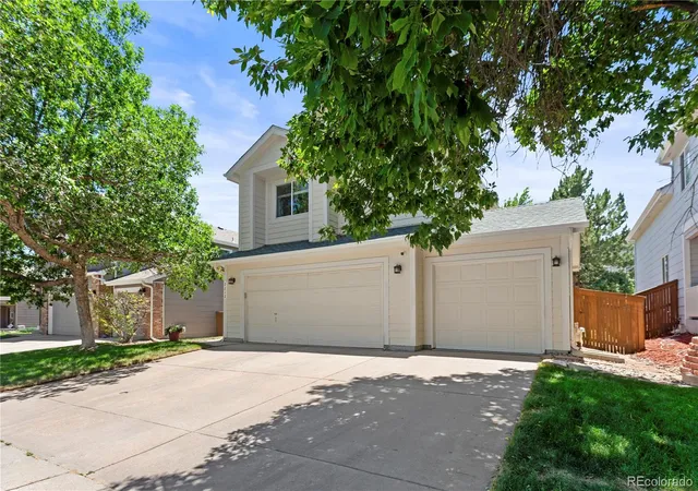 Photo 2 of Single family home for sale at 2212 Hyacinth Rd, Highlands Ranch, CO 80129 | MLS# 9034172 | Listing updated on 2026-09-26
