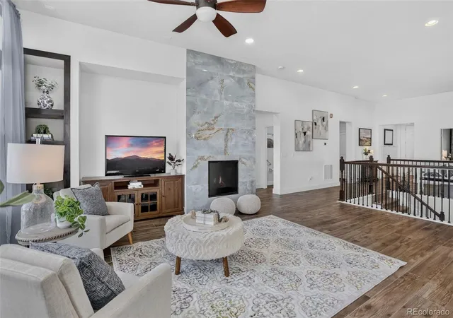 4th image of 23579 E Swallow Cir, Aurora, CO 80016 | MLS# 2158105