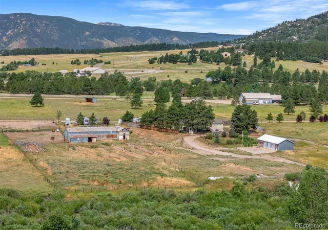 4th image of 10661 Spruce Mountain Rd, Larkspur, CO 80118 | MLS# 7888664