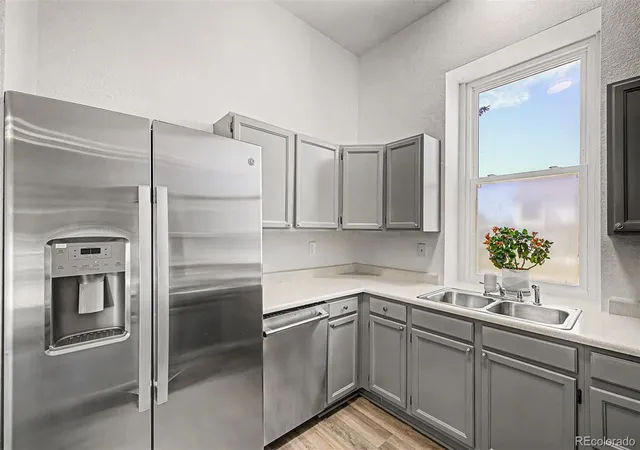 Photo 4 of Sale Pending at 21584 E Powers Pl, Centennial, CO 80015 | MLS# 9065847 | Listing updated on 2026-08-17