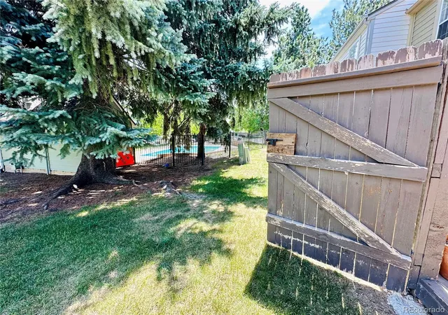 2nd image of 1650 S Ivory Cir, Aurora, CO 80017
