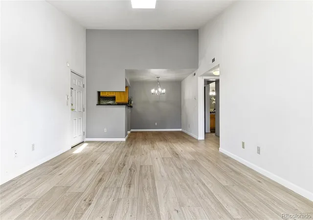 4th image of 10293 E Peakview Ave, Englewood, CO 80111