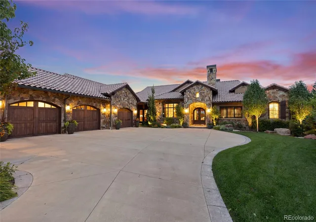 Photo 3 of Single family home for sale at 11328 Dante Cir, Littleton, CO 80125 | MLS# 5288833 | Listing updated on 2026-06-19