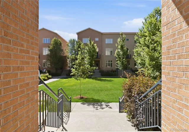 4th image of 220 Roslyn St #710, Denver, CO 80230 | MLS# 5148034