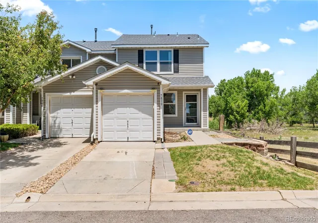 Homes for sale in Englewood, CO | 7810 S Kittredge Cir, Englewood, CO 80112 | MLS# 5351004