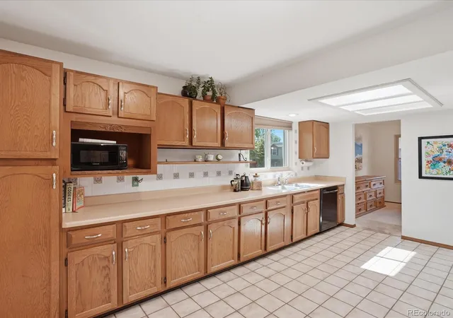 Photo 3 of Single family home for sale at 16636 E Rice Cir, Aurora, CO 80015 | MLS# 8988139 | Listing updated on 2026-10-21