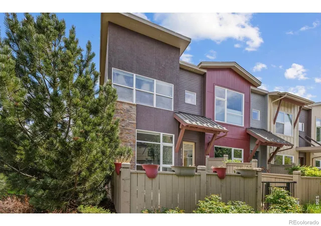 Listing Photo 4 - Condo for sale in building located at 4194 Longview Ln, Boulder, CO 80301