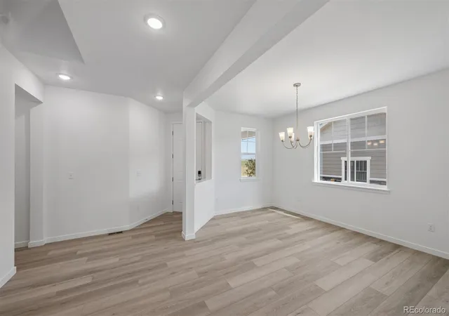 4th image of 3661 N Hayleyville St, Aurora, CO 80019 | MLS# 9400748