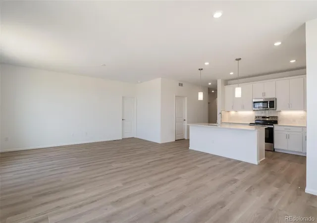 Photo 4 of Single family home for sale at 1730 S Gold Bug Way, Aurora, CO 80018 | MLS# 8061315 | Listing updated on 2026-09-27