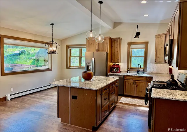 5th image of 817 Big Horn Dr, Estes Park, CO 80517 | MLS# 9424587