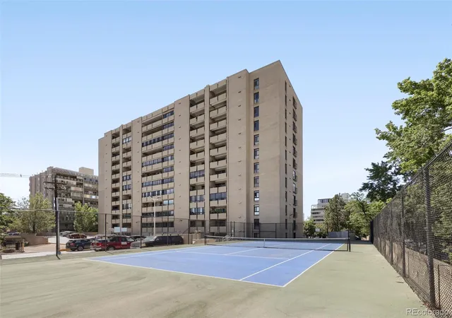 2nd image of 800 N Pearl St, Denver, CO 80203