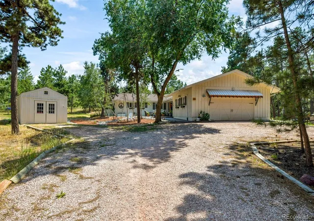 Photo 3 of Single family home for sale at 435 Wolverine Way, Monument, CO 80132 | MLS# 7653639 | Listing updated on 2026-08-18