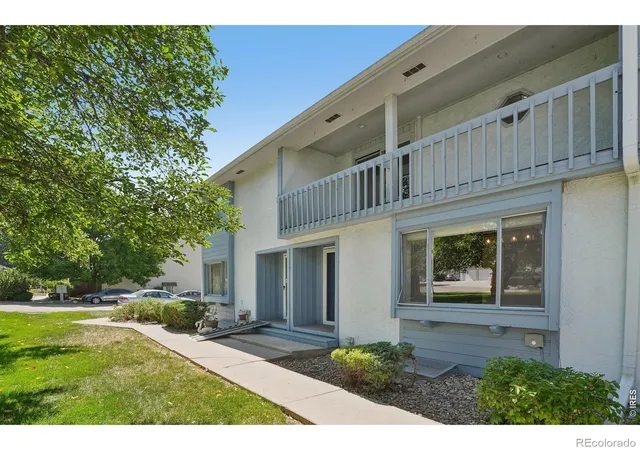 3rd image of 2135 Meadow Ct #C, Longmont, CO 80501 | MLS# IR1062058