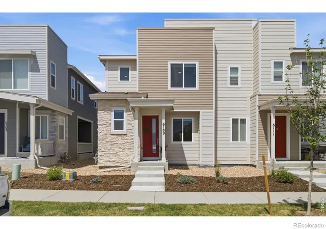 3rd image of 6109 Louisville Ct, Frederick, CO 80504 | MLS# IR1062060