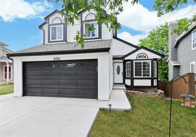 1st image of 9561 Brentford Dr, Littleton, CO 80130 | MLS# 7018783