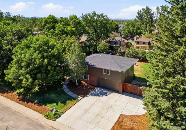 Photo 2 of Single family home for sale at 1624 Buckeye St, Fort Collins, CO 80524 | MLS# IR1062070 | Listing updated on 2026-10-08