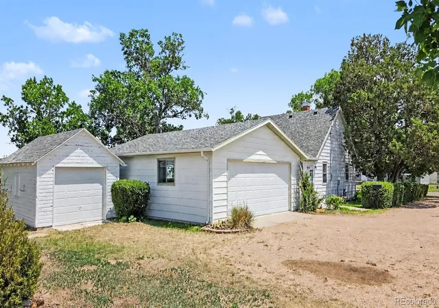 Photo 4 of Single family home for sale at 200 E 10th Street, Julesburg, CO 80737 | MLS# 7342147 | Listing updated on 2026-10-02