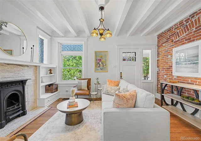 Photo 2 of Single family home for sale at 1237 Pearl St, Denver, CO 80203 | MLS# 7471319 | Listing updated on 2026-08-29