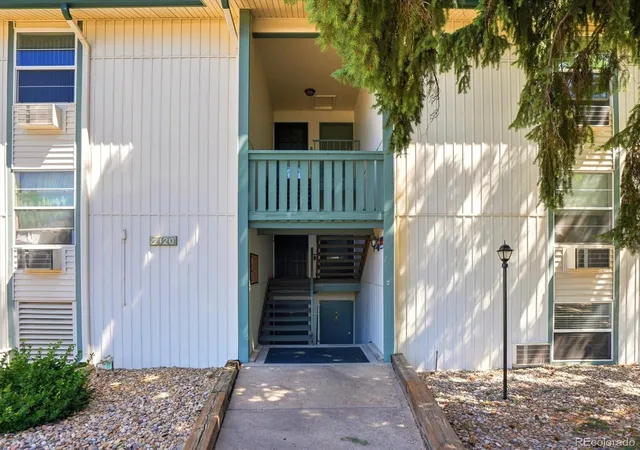 2nd image of 2120 S Vaughn Wy #206F, Aurora, CO 80014 | MLS# 1796364