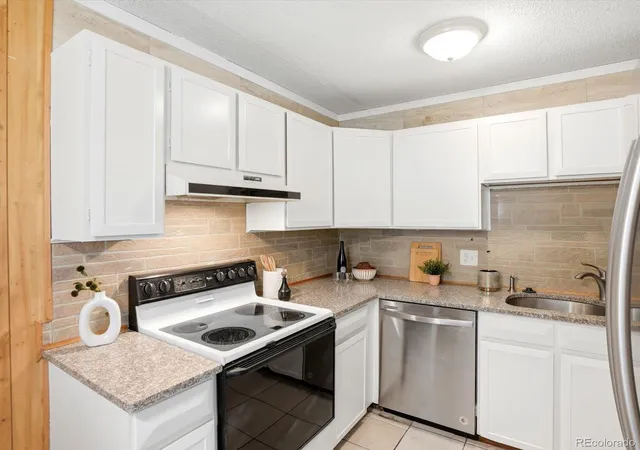 3rd image of 2120 S Vaughn Wy, Aurora, CO 80014