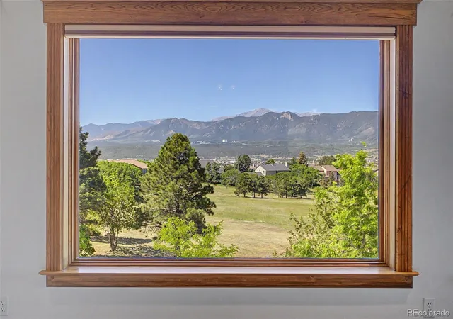 Photo 4 of Single family home for sale at 17260 Fairplay Dr, Monument, CO 80132 | MLS# 5044552 | Listing updated on 2026-08-21