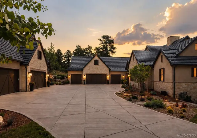 Photo 2 of Single family home for sale at 940 Twisted Pine Rd, Golden, CO 80401 | MLS# 3656665 | Listing updated on 2026-10-12