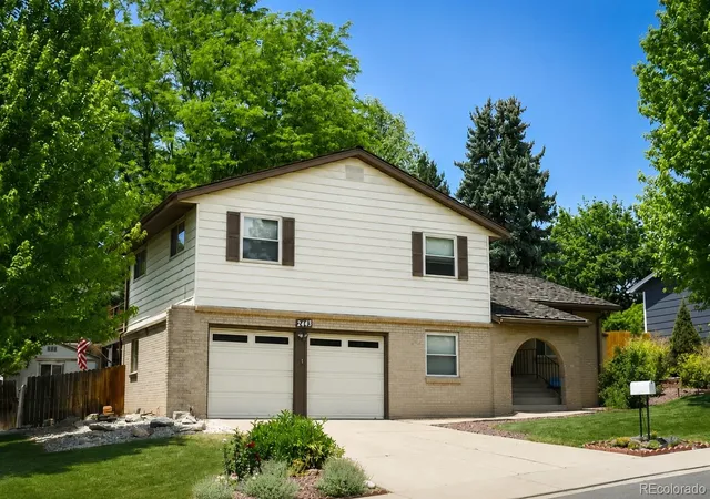 3rd image of 2443 S Carr Ct, Lakewood, CO 80227 | MLS# 7067387